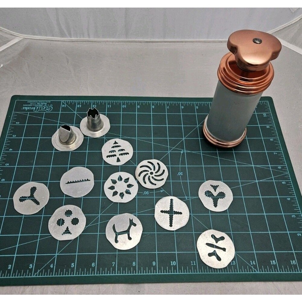 Vintage Mirro Cookie Pastry Twist Press Decorator Set With Plates & Tips